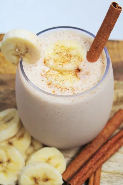 Breakfast Smoothie with Bananas and Ground Cinnamon