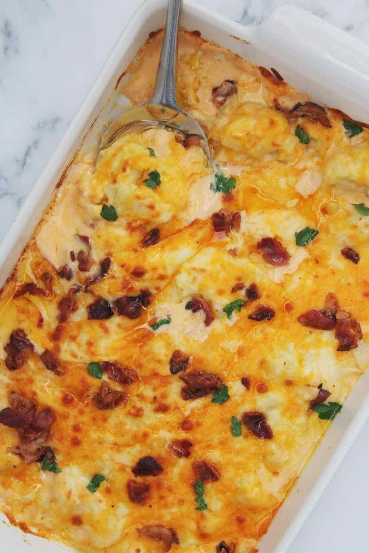 This keto and low carb macaroni and cheese is the ultimate comfort food.