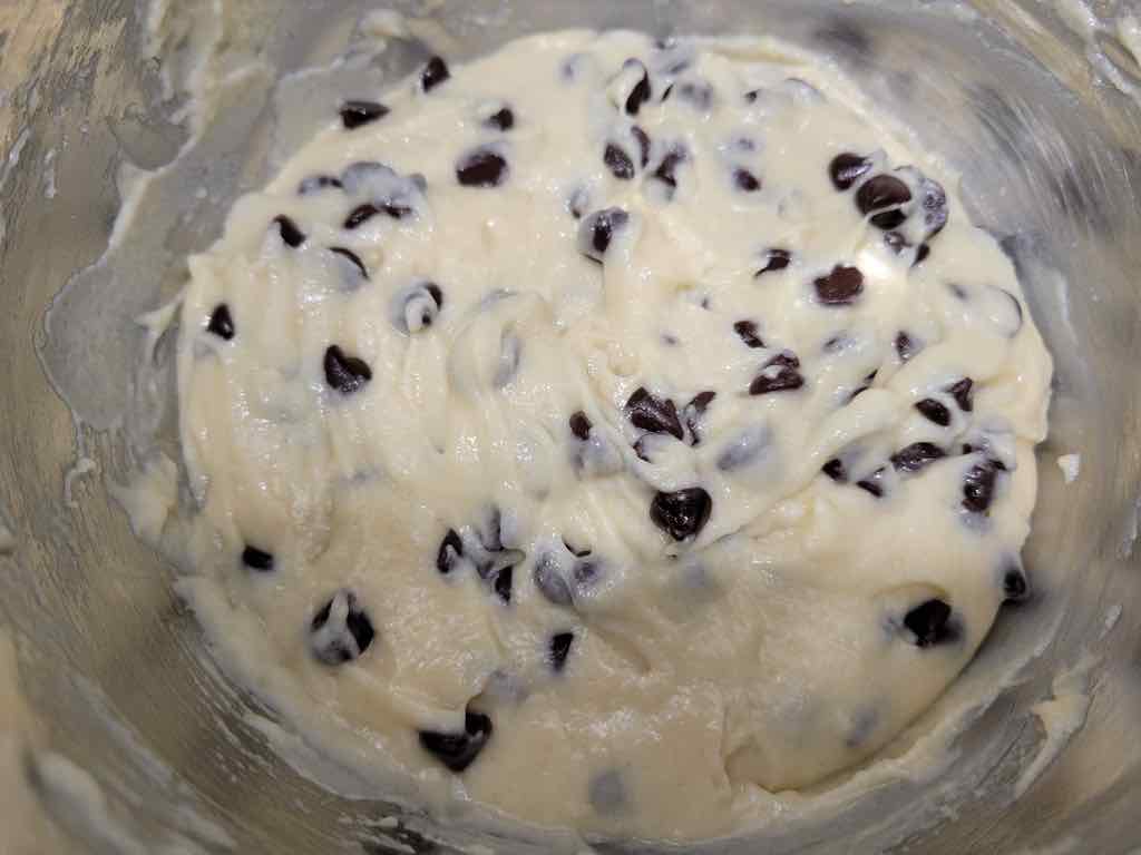 The muffin batter should look like this once you are finished mixing.