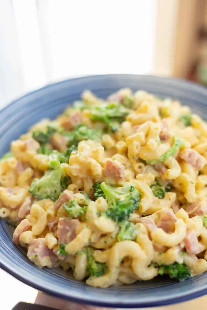 Macaroni and cheese made in the instant pot with ham.