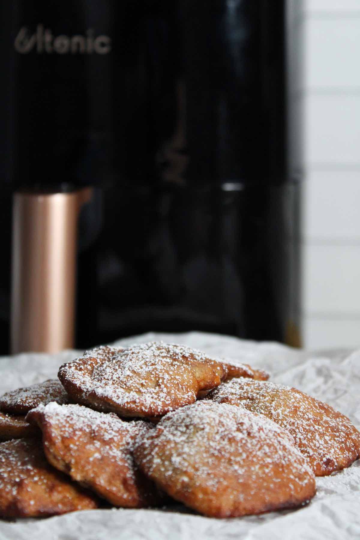 Air fried banana fritters make the perfect breakfast, snack or even dessert.